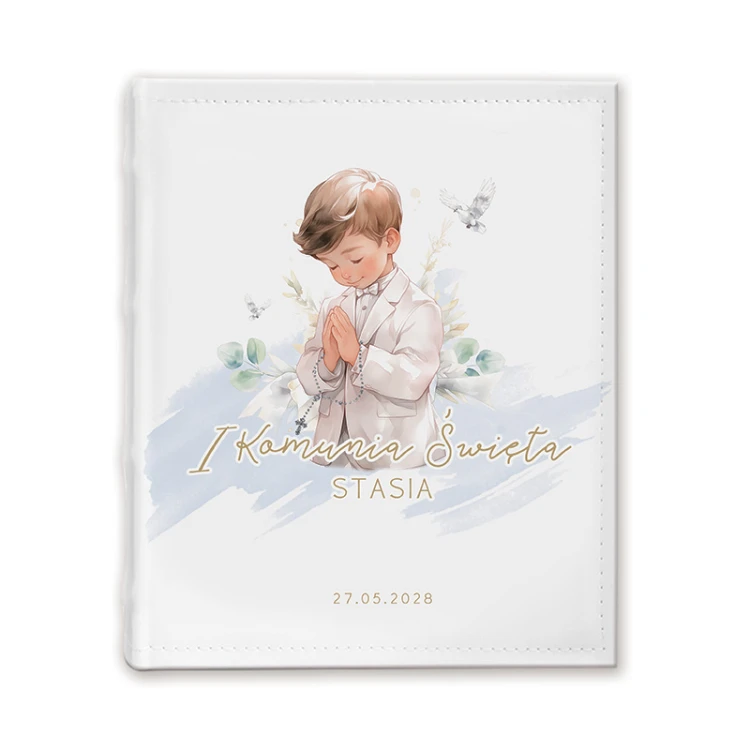 Album komunijny z personalizowaną okładką. Prezent dla chłopca na Komunię.