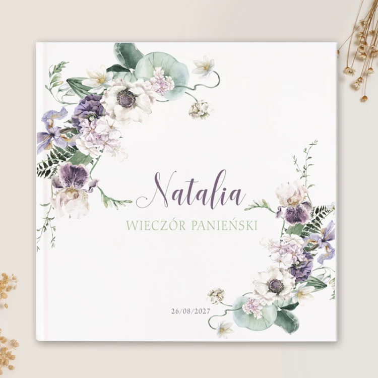 Księga na wieczór panieński z kwiatowym wzorem.