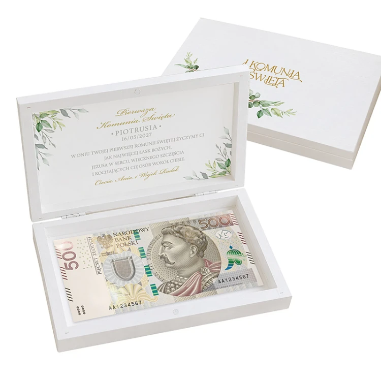 Drewniane personalizowane opakowanie na banknoty. Prezent na Komunię.