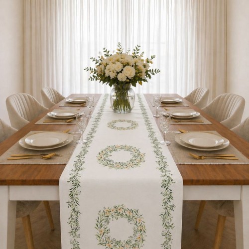 Bieżnik do dekoracji stołu na Komunię z roślinnym motywem.