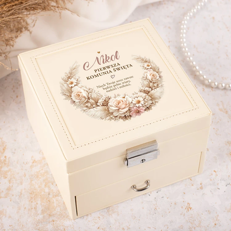 szkatułka na biżuterię komunia dziewczynki personalizowany prezent