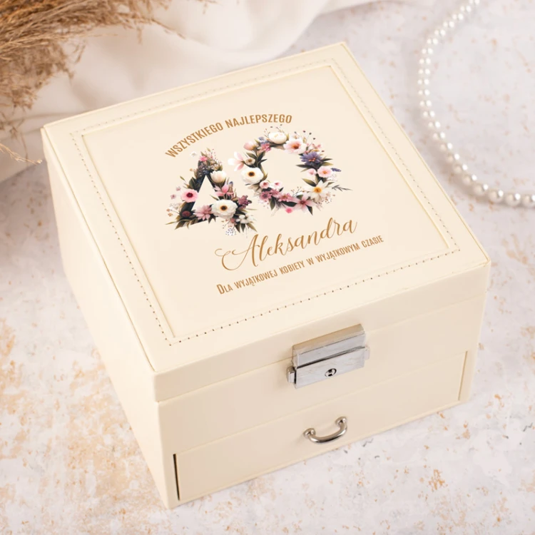 Personalizowana szkatułka na biżuterię dla kobiety. Prezent na 40 urodziny.