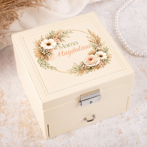 Szkatułka na prezent dla mamy. Kuferek na biżuterię.