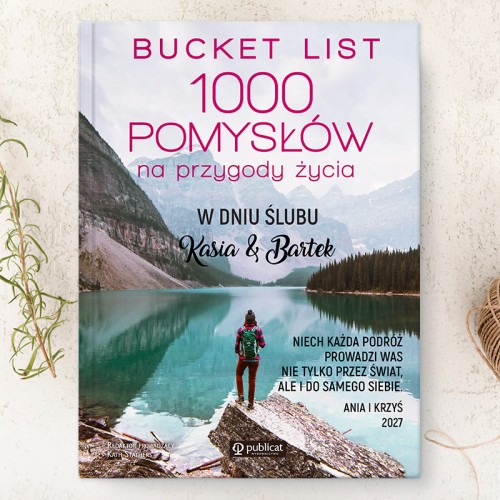 Książka Bucket List z 1000 pomysłów na podróżowanie. Personalizowany i kreatywny prezent dla pary na ślub.