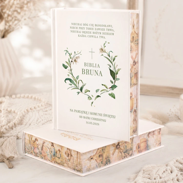 Biblia ze zdobionymi brzegami wyjątkowy prezent komunijny