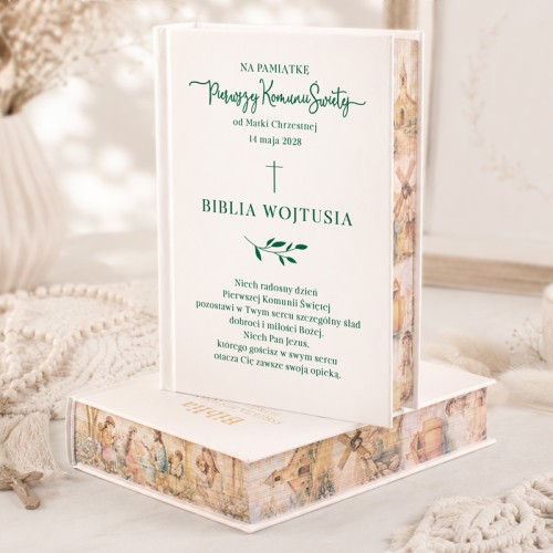 Pamiątkowa biblia z barwionymi brzegami na komunię dla chłopca.
