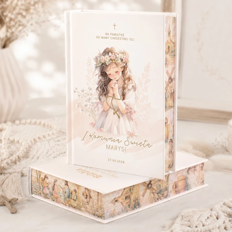 Personalizowana biblia z barwionymi brzegami dla dziewczynki.