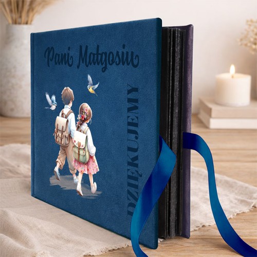 Elegancki album na zdjęcia jako prezent dla wychowawcy.