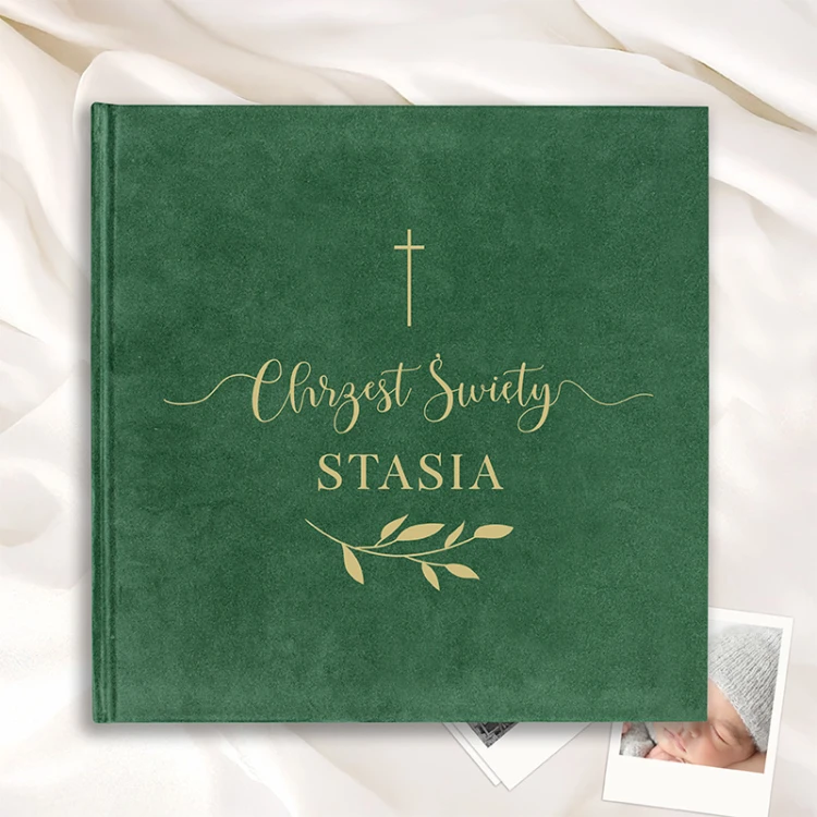 Księga welurowa na chrzest święty.