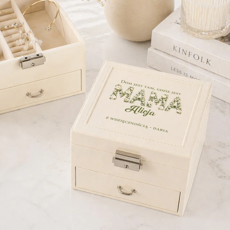 Personalizowana szkatułka na biżuterię z przegródkami i lusterkiem na kobiece dodatki.