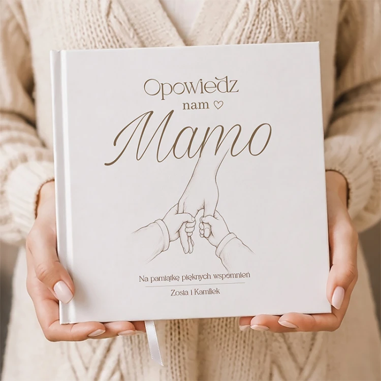 Personalizowana książka Opowiedz Nam Mamo wyjątkowy prezent dla mamy.