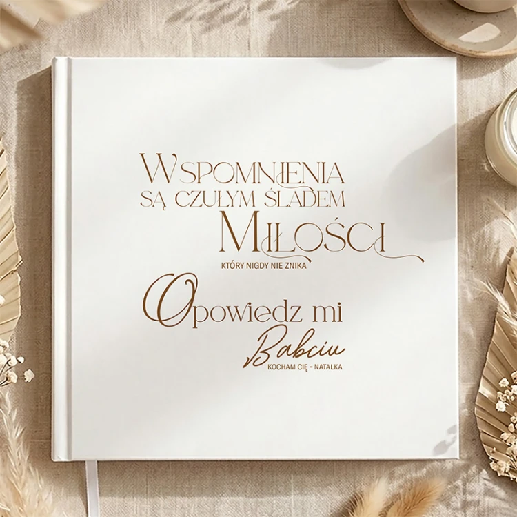 Książka na wspomnienia babci Opowiedz Mi Babciu personalizowany prezent.