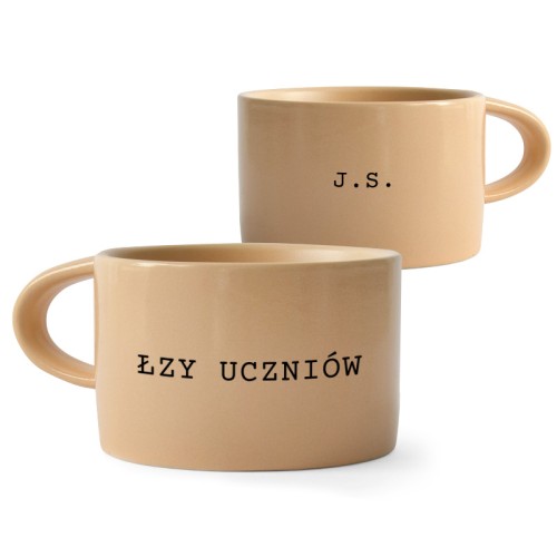 Kubek ceramiczny dla nauczyciela w beżowym kolorze jako zabawny prezent od klasy.