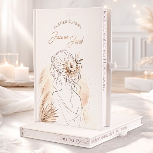 Personalizowany planer ślubny z elegancką okładką.