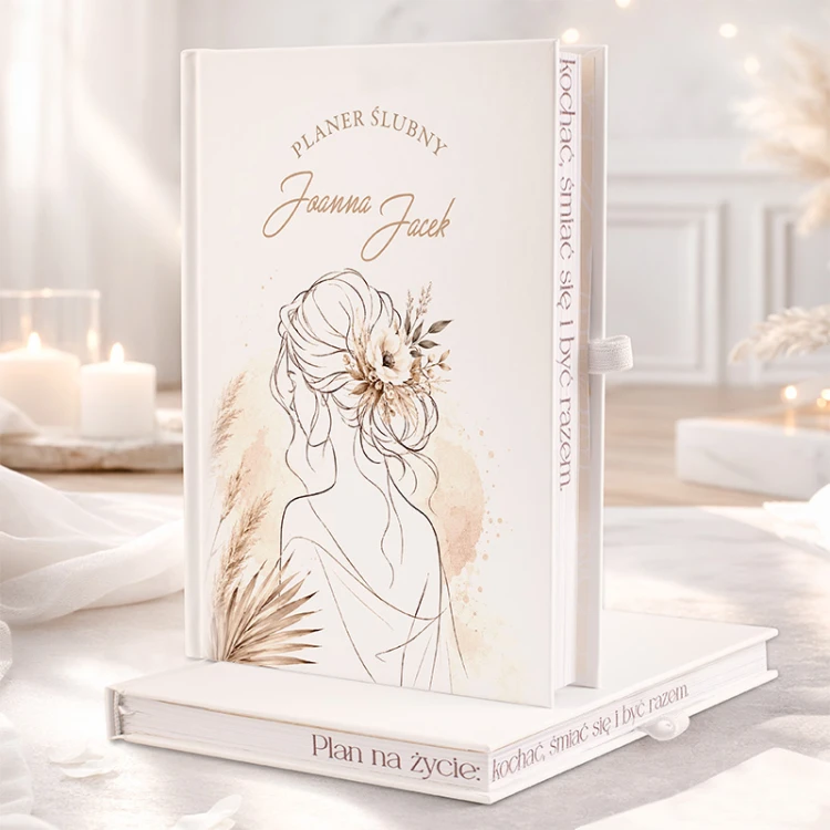 Personalizowany planer ślubny z elegancką okładką.