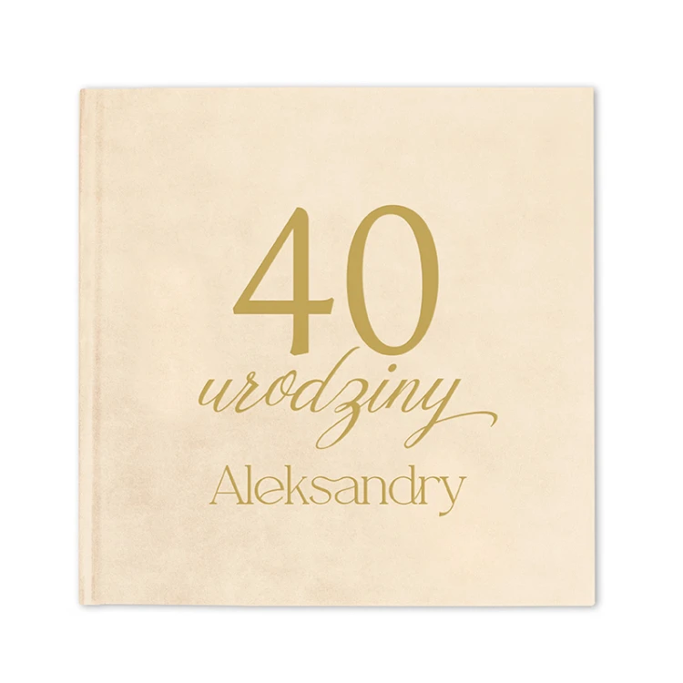 Welurowe albumy urodzinowe w kilku kolorach do wyboru.