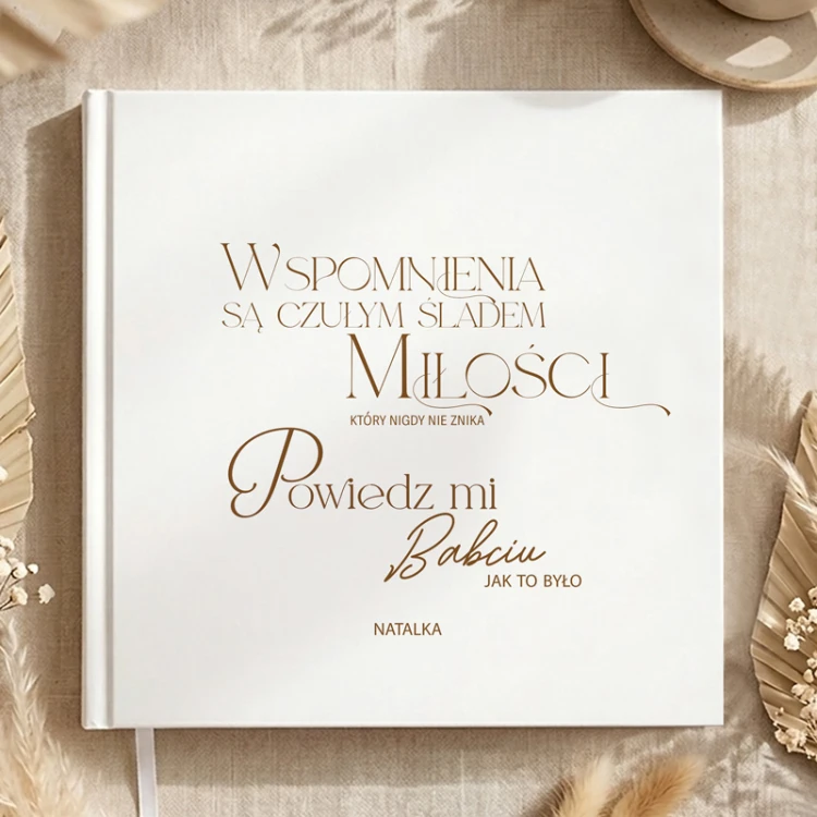 Książka na wspomnienia babci Opowiedz Mi Babciu personalizowany prezent.