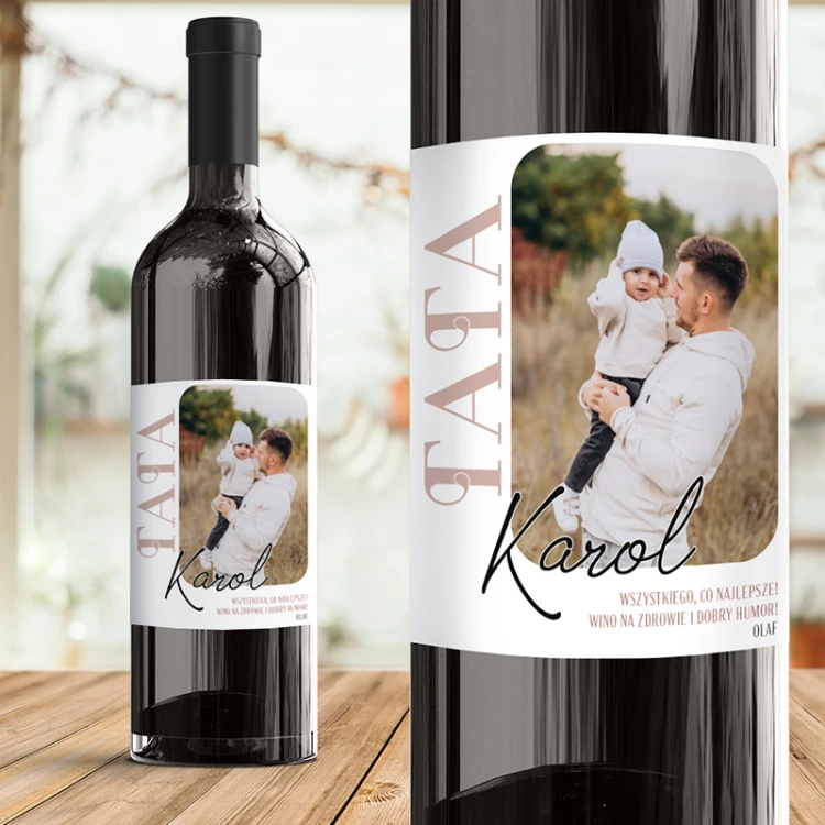 Etykieta na wino z personalizowanym napisem.