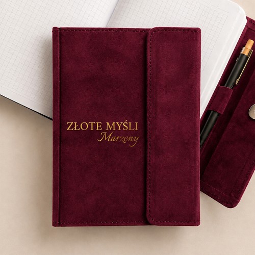 Personalizowany notatnik welurowy dla kobiety.