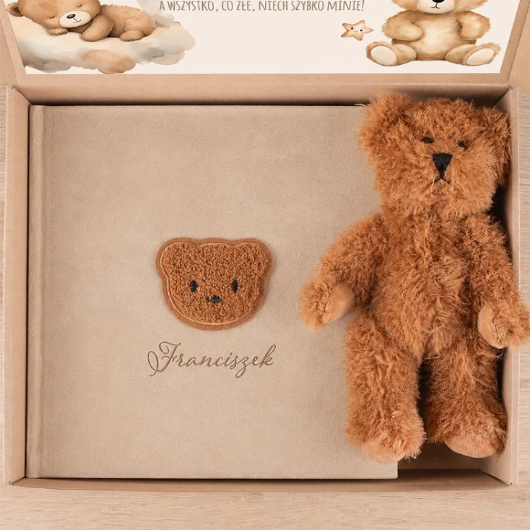Album na zdjęcia z imieniem dziecka, pluszowy miś, personalizowany prezent dla niemowlaka, zestaw prezentowy dla dziecka.