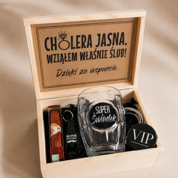 Zestaw prezentowy dla świadka, kufel Super Świadek, prezent dla świadka na ślub, box z kuflem, cygarem i otwieraczem.