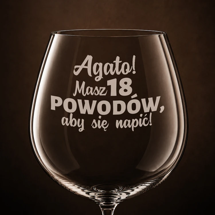 Kieliszek na wino dla dziewczyny na 18 urodziny.