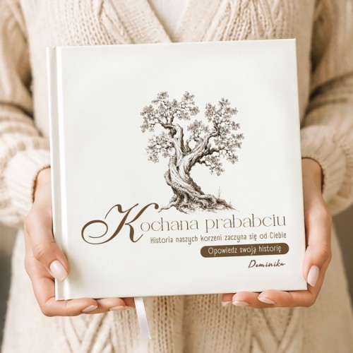 Personalizowana książka wspomnień dla prababci pomaga zachować rodzinne historie i ważne opowieści.