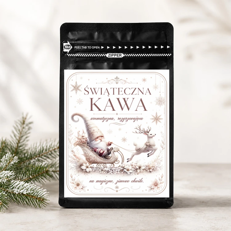 Aromatyzowana kawa o smaku whisky stanowi wyjątkowy element świątecznego prezentu.