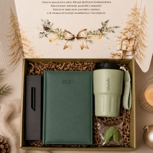 Luksusowy świąteczny box prezentowy z personalizowanym kubkiem, plannerem i eleganckim długopisem - świetny prezent premium.