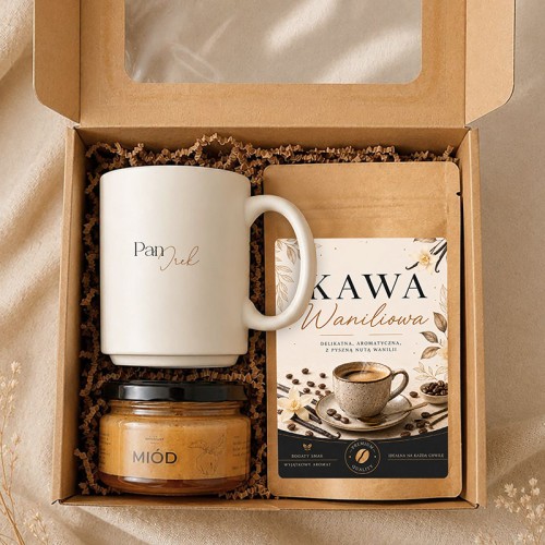Personalizowany prezent dla wychowawcy z kubkiem z imieniem, aromatyczną kawą waniliową i miodem.