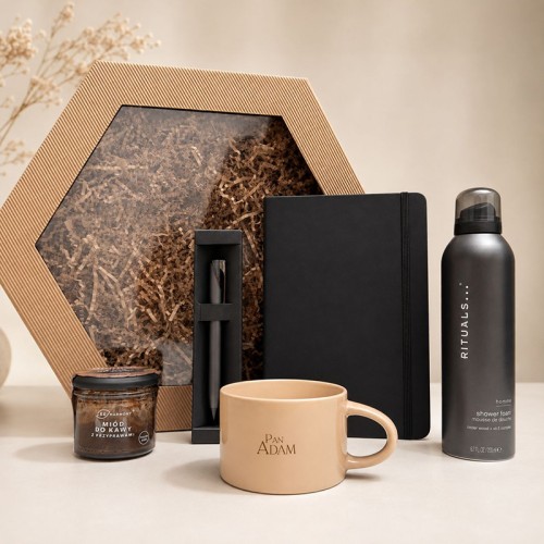 Elegancki prezent dla nauczyciela z pianką Rituals Homme i personalizowanym kubkiem