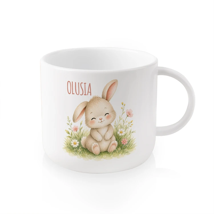 Personalizowany kubek wielkanocny dla dziecka z imieniem i wiosennym motywem króliczka.