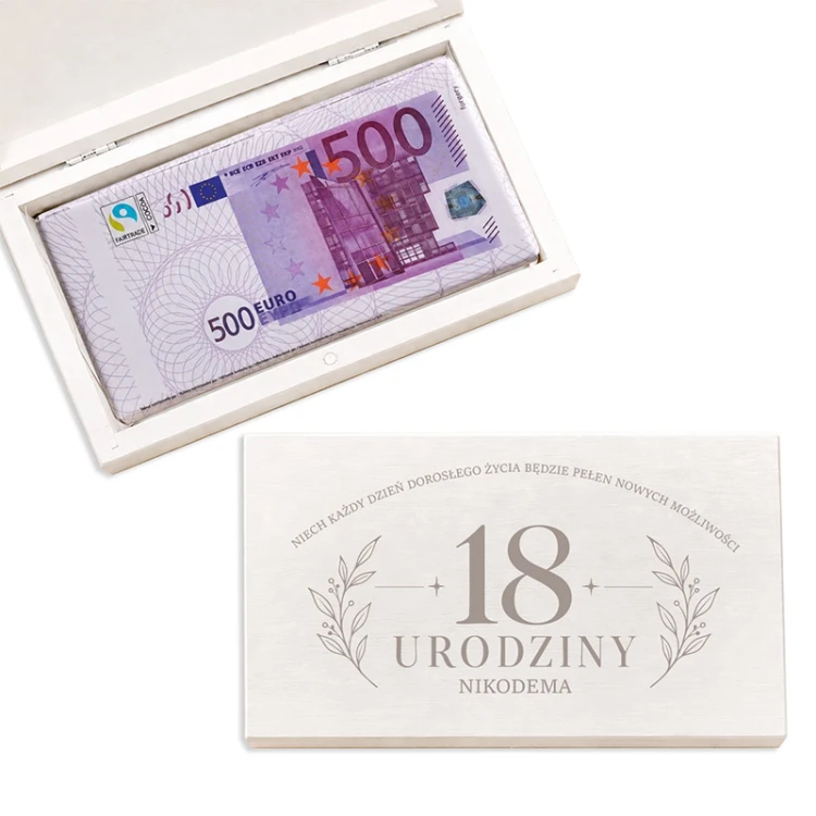 Pudełko na pieniądze z czekoladą i personalizacją na osiemnaste urodziny chłopaka.