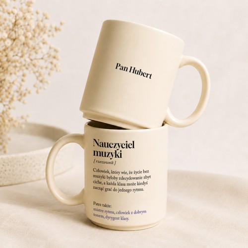 Kubek z zabawną definicją dla nauczyciela muzyki z personalizowanym imieniem.