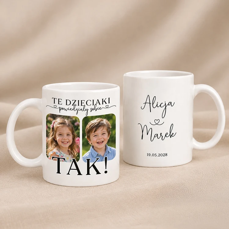 Personalizowany zestaw kubków dla Pary Młodej ze zdjęciami z dzieciństwa to pomysł na prezent ślubny.