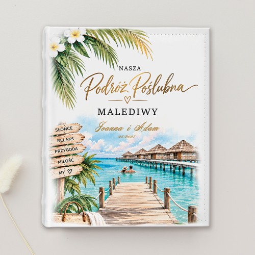 Personalizowany album na zdjęcia z podróży poślubnej na Malediwy pozwala zachować najpiękniejsze wspomnienia z honeymoon.