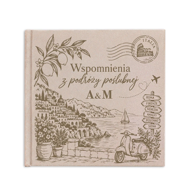 Elegancki album welurowy z włoskim krajobrazem, skuterem i inicjałami nowożeńców.