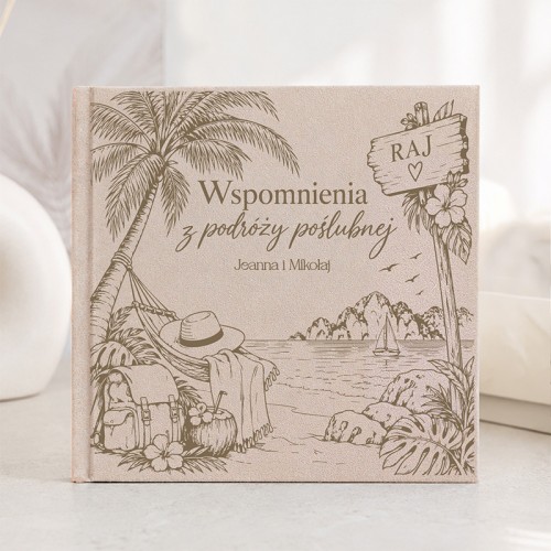 Personalizowana welurowa księga wspomnień z podróży poślubnej z tropikalną grafiką.