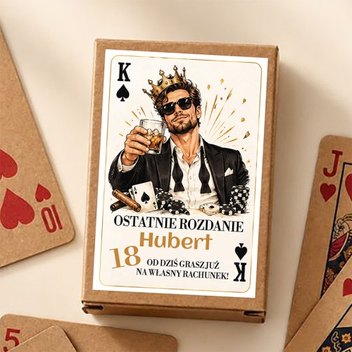 Personalizowane karty do gry na 18 urodziny jako zabawny prezent dla chłopaka.