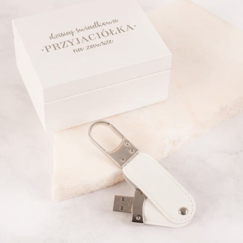 PENDRIVE skórzany z grawerem oryginalny Prezent dla Świadkowej