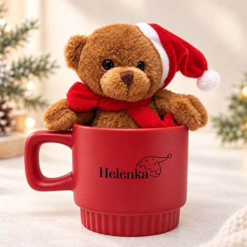 Personalizowany kubek z misiem to świąteczny prezent dla dziecka z imieniem.