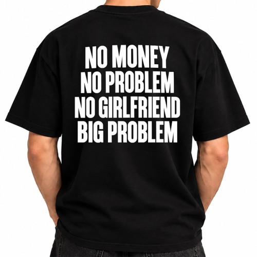 Śmieszny T-shirt męski z dużym napisem na plecach sprawdzi się jako zabawny prezent dla faceta.