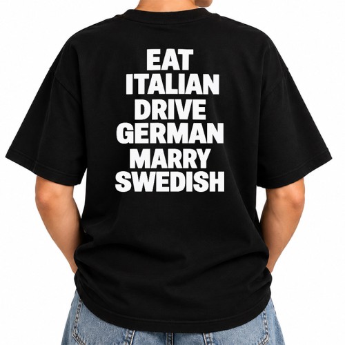 Zabawny T-shirt damski z dużym nadrukiem na plecach sprawdzi się jako prezent dla kobiety z poczuciem humoru.