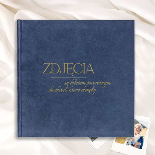 Ekskluzywny album welurowy na zdjęcia z cytatem, idealny na rodzinne fotografie