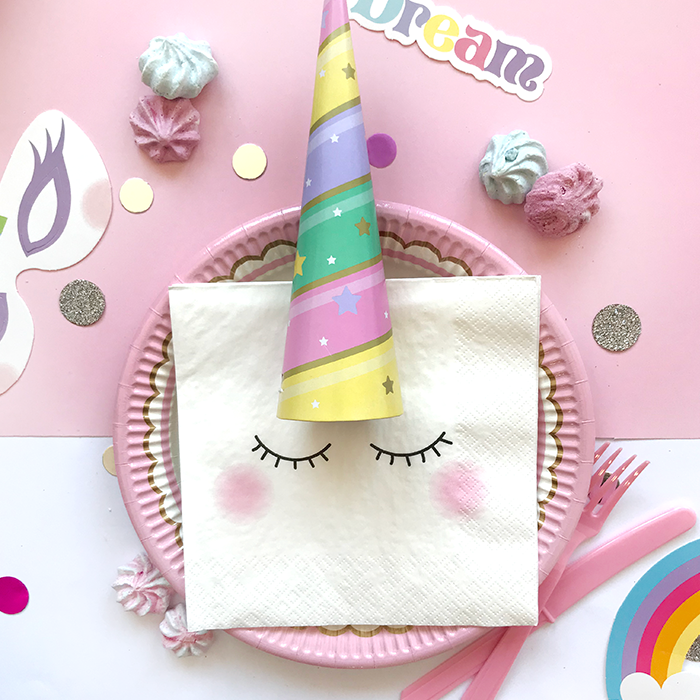 CZAPECZKI Rogi Jednorożca tęczowe 18cm 8szt