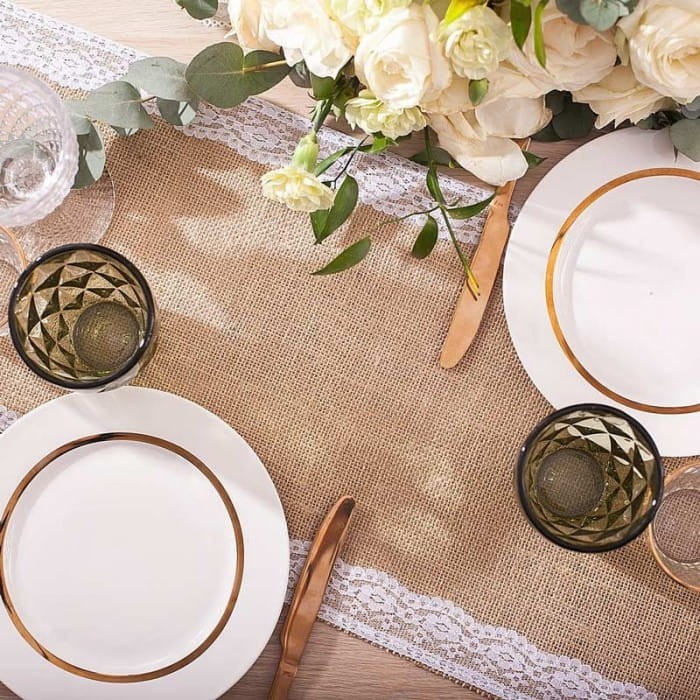 BIEŻNIK obrus jutowy z koronką na brzegach