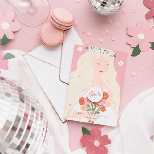 KARTKA z pinem Bride prezent dla Panny Młodej z okazji panieńskiego