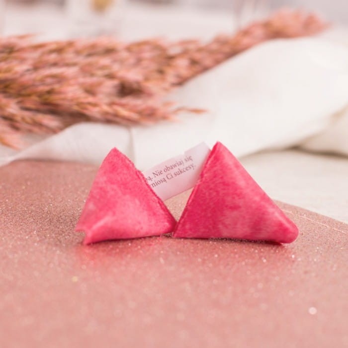 CIASTECZKA z wróżbą na panieński RÓŻOWE Bride to Be 10szt. (+etykiety)