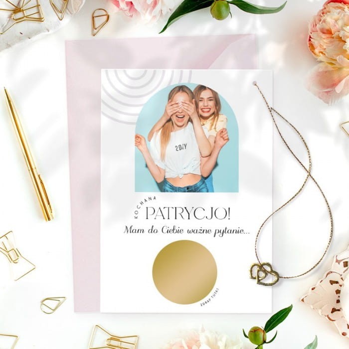 PYTANIE do świadkowej Kartka ze zdjęciem pytanie pod zdrapką