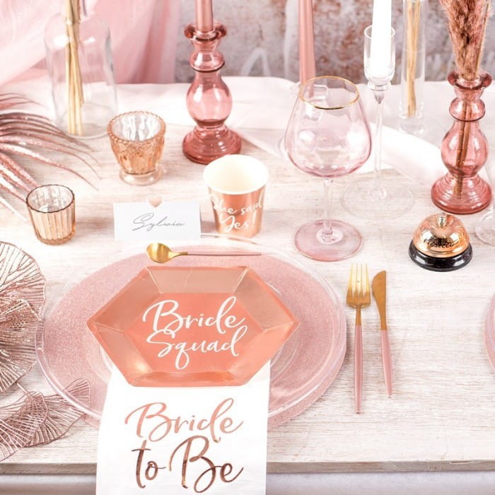 TABLICZKA akrylowa z drewnianą podstawką dekoracja stołu na panieński Bride to Be